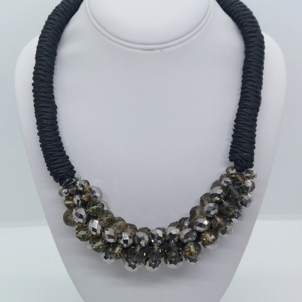 Twisted rope‎ bead necklace wide.